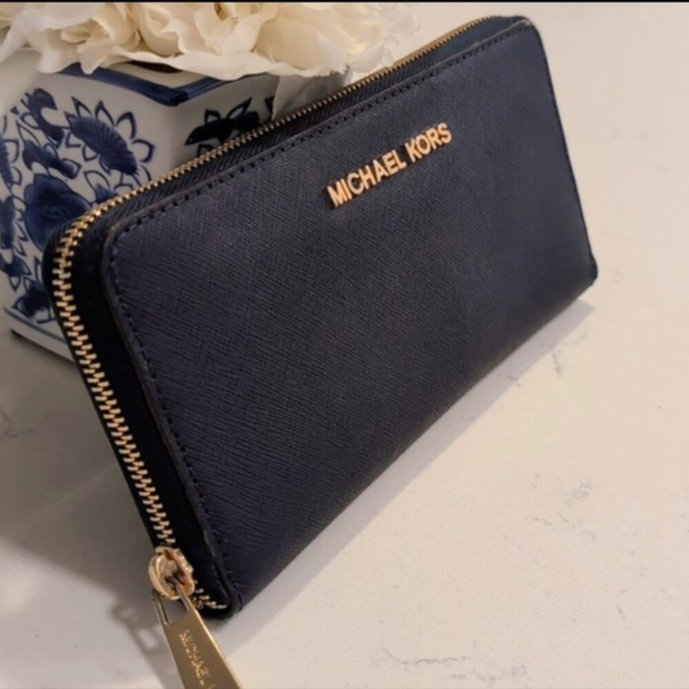 Michael Kors Jet Set Travel Large Continental Wallet - Picture 2 of 8